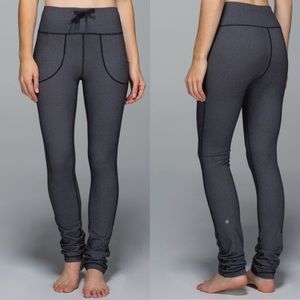 *SOLD* NAVY lululemon leggings